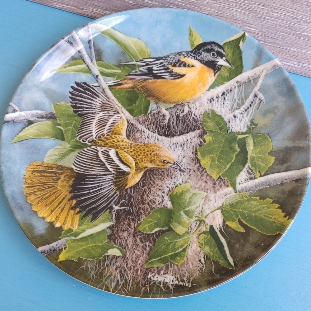 Vintage Knowles Collectible Plate "The Baltimore Oriole"